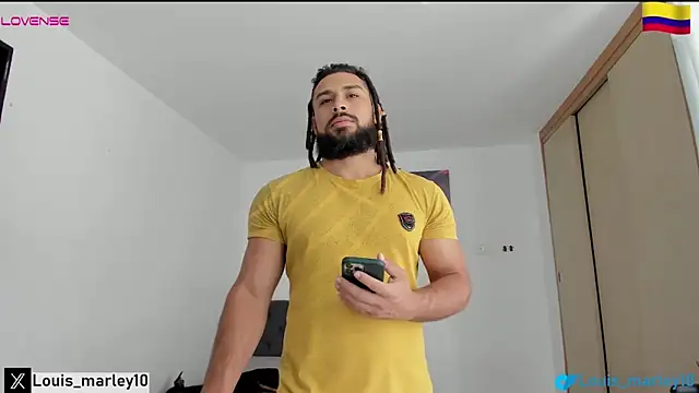 Snapshot of Louis_marley__ chatting on 03/01/26, 05:24 Louis marley online show from 03/01/26, 05:24