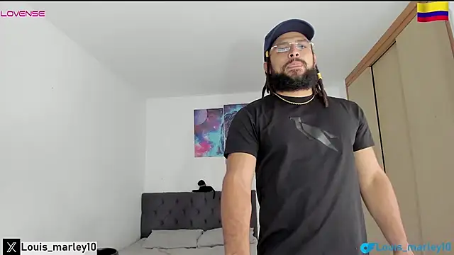 Snapshot of Louis_marley__ chatting on 02/08/26, 01:53 Louis marley online show from 02/08/26, 01:53