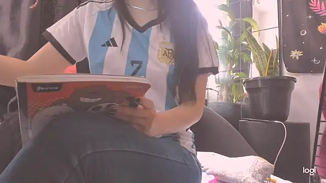 MYFAVOURITESTRAGER online show from 12/03/25, 04:17