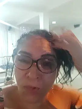 Snapshot of Delicy1 chatting on 09/14/25, 04:57 Delicy1 online show from 09/14/25, 04:57