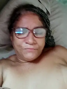Snapshot of Delicy1 chatting on 02/14/25, 12:25 Delicy1 online show from 02/14/25, 12:25