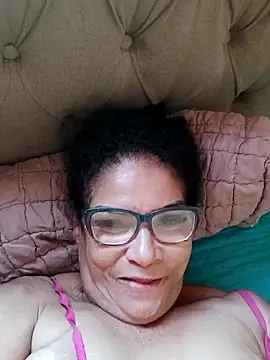 Snapshot of Delicy1 chatting on 12/21/25, 12:18 Delicy1 online show from 12/21/25, 12:18