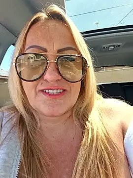 Isabellaa04 online show from 04/26/26, 10:12