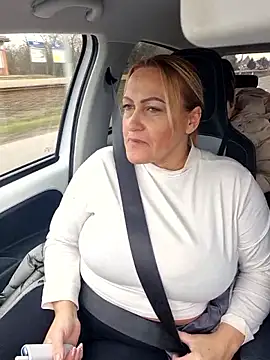 Isabellaa04 online show from 02/16/26, 09:30