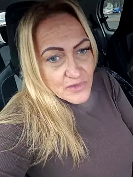 Isabellaa04 online show from 02/11/26, 08:58