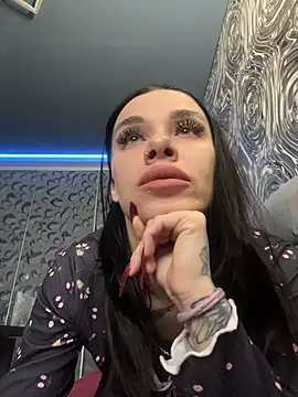 Queen of pain online show from 03/08/26, 07:11