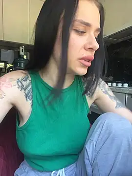 Queen of pain online show from 06/17/26, 07:08