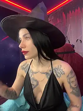 Queen of pain online show from 10/31/25, 07:27