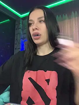 Queen of pain online show from 10/22/25, 07:30