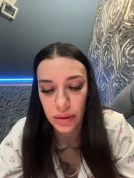 Queen of pain online show from 03/06/26, 08:20