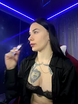 Queen of pain online show from 12/04/25, 06:01