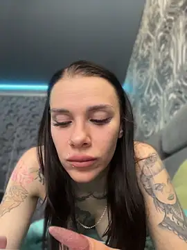 Queen of pain online show from 04/11/26, 07:38