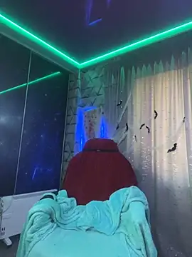 Queen of pain online show from 10/26/25, 07:09