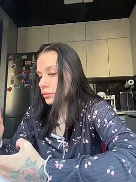 Queen of pain online show from 03/23/26, 06:24