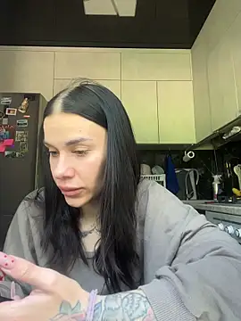 Queen of pain online show from 05/26/26, 06:33