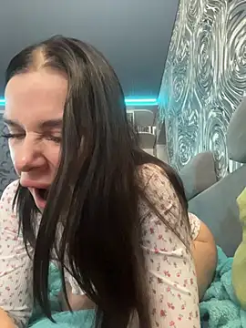 Queen of pain online show from 02/01/26, 07:17