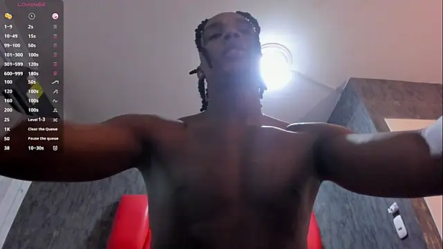 Snapshot of DominicSccott chatting on 12/16/25, 01:26 DominicSccott online show from 12/16/25, 01:26