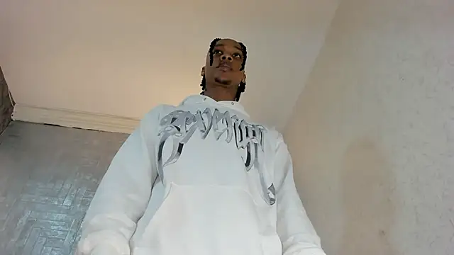 Snapshot of DominicSccott chatting on 10/12/25, 12:39 DominicSccott online show from 10/12/25, 12:39