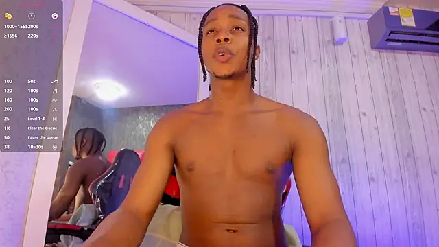 Snapshot of DominicSccott chatting on 11/13/25, 01:04 DominicSccott online show from 11/13/25, 01:04