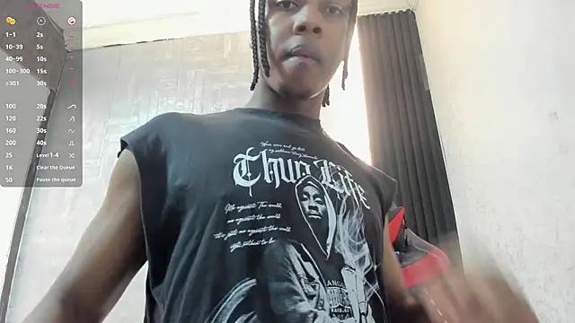 Snapshot of DominicSccott chatting on 11/21/25, 12:48 DominicSccott online show from 11/21/25, 12:48