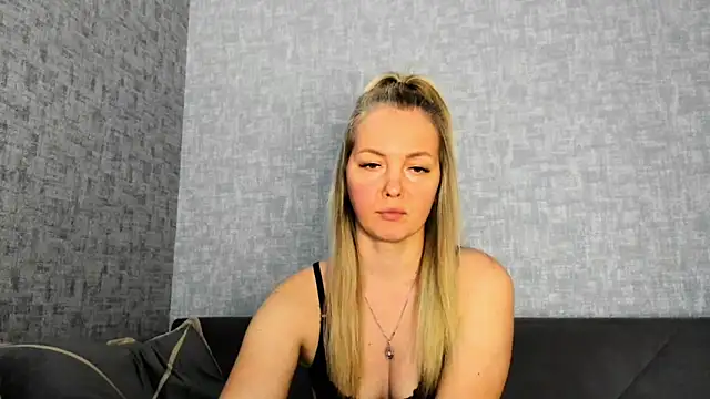 iam Venus online show from 04/09/26, 12:00