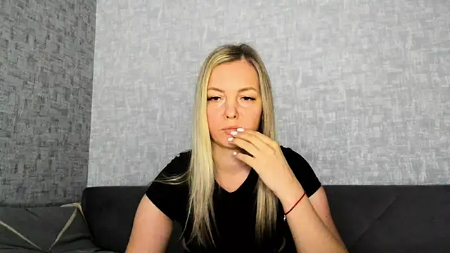 iam Venus online show from 04/07/26, 09:44