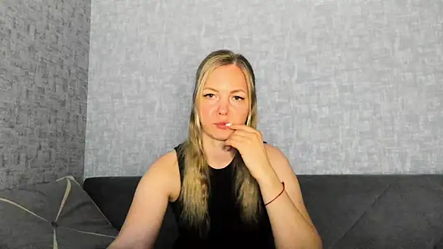 iam Venus online show from 05/28/26, 04:02
