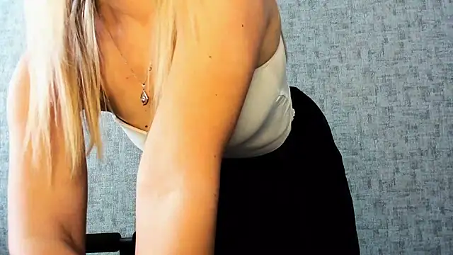 iam Venus online show from 03/30/26, 11:11