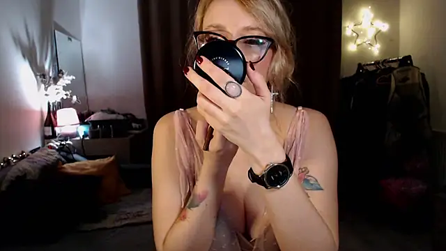 welliza online show from 11/20/25, 10:42