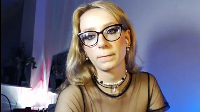 Snapshot of welliza chatting on 03/19/25, 01:10 welliza online show from 03/19/25, 01:10