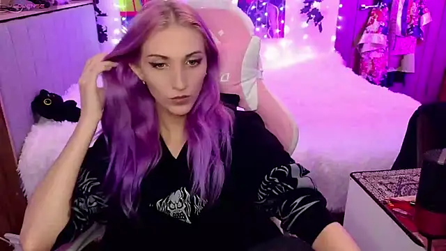 Snapshot of Violet_Noir chatting on 01/30/25, 11:44 Violet Noir online show from 01/30/25, 11:44