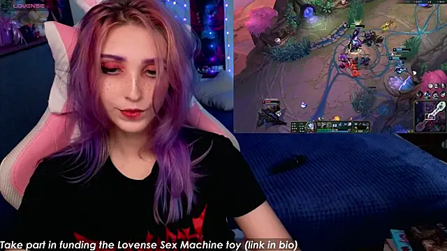 Snapshot of Violet_Noir chatting on 09/11/25, 05:29 Violet Noir online show from 09/11/25, 05:29