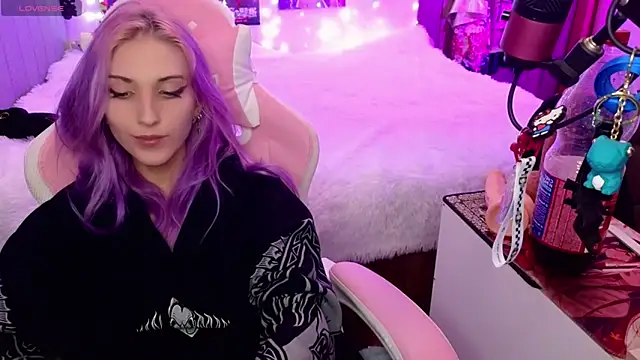 Snapshot of Violet_Noir chatting on 01/30/25, 02:47 Violet Noir online show from 01/30/25, 02:47