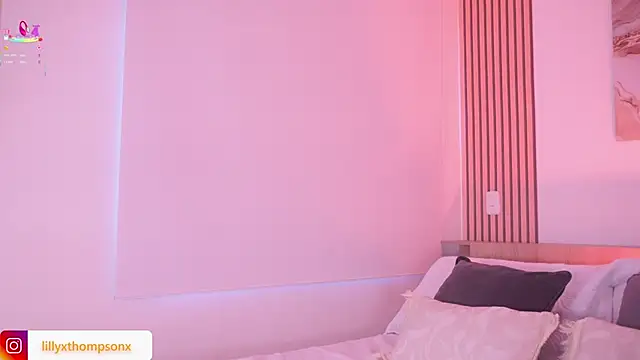 LillyThompson online show from 10/03/25, 08:32