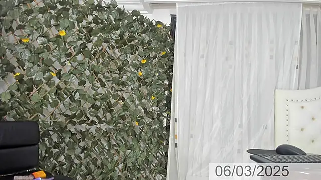 BunnyHotsx online show from 03/06/25, 09:42