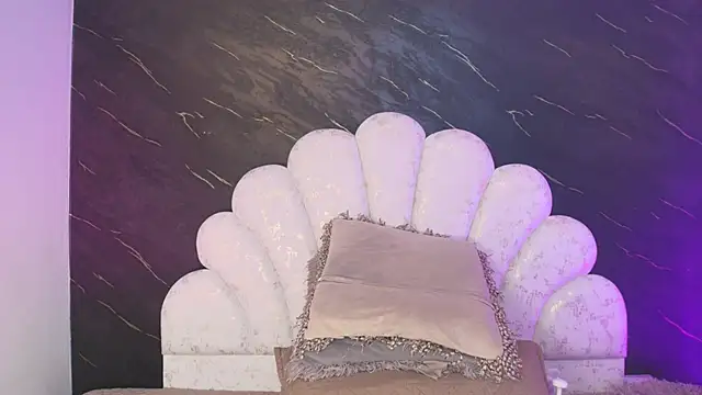  MiaBrown  online show from 03/30/26, 12:06