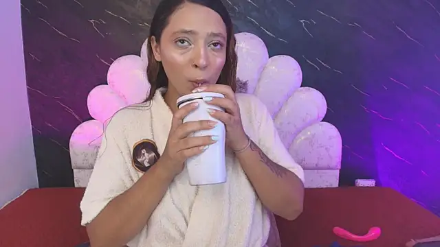  MiaBrown  online show from 04/21/26, 12:12