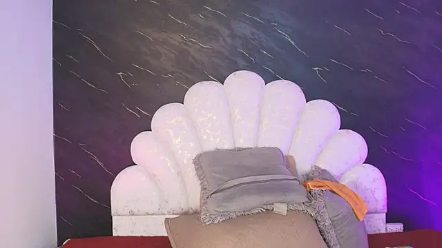  MiaBrown  online show from 03/17/26, 12:08