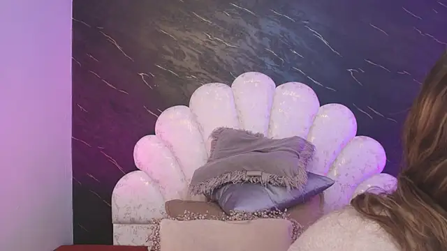  MiaBrown  online show from 04/07/26, 12:07