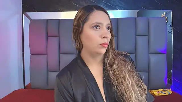 Snapshot of _MiaBrown_ chatting on 09/29/25, 12:11 MiaBrown online show from 09/29/25, 12:11