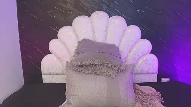  MiaBrown  online show from 03/24/26, 12:05