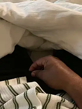 Snapshot of Honeydick7 chatting on 02/24/25, 03:23 Honeydick7 online show from 02/24/25, 03:23