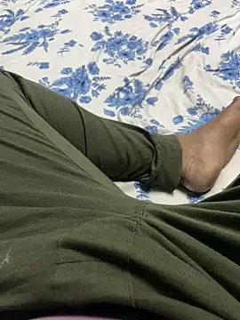 Snapshot of Honeydick7 chatting on 02/16/25, 02:00 Honeydick7 online show from 02/16/25, 02:00