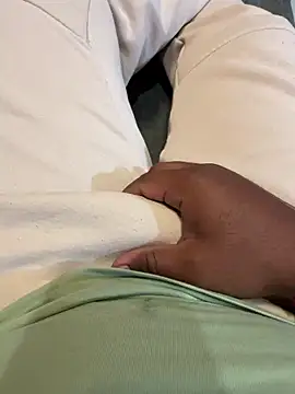 Snapshot of Honeydick7 chatting on 02/12/26, 06:35 Honeydick7 online show from 02/12/26, 06:35