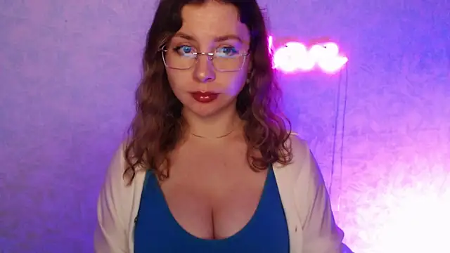 Leah Reed online show from 09/11/25, 04:07