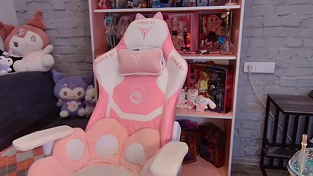 Naomi Storm online show from 03/21/25, 09:12