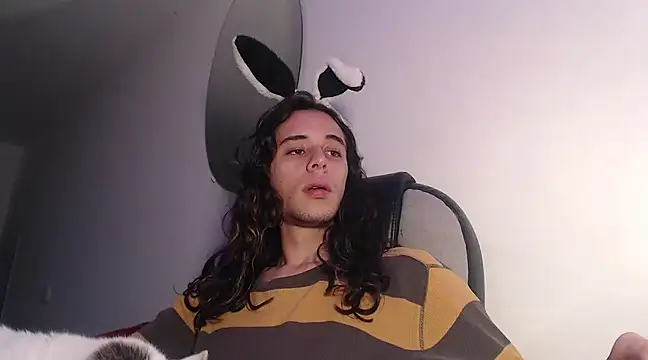 dussan online show from 02/19/25, 04:23