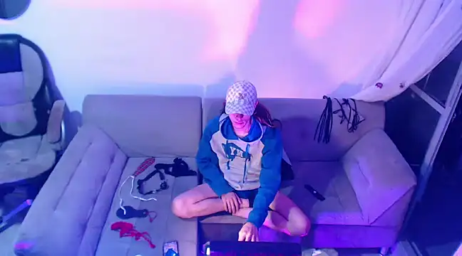 dussan online show from 02/26/25, 02:41