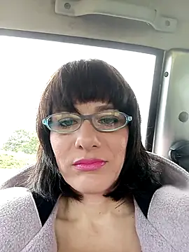 Emyly83 online show from 10/21/25, 10:03