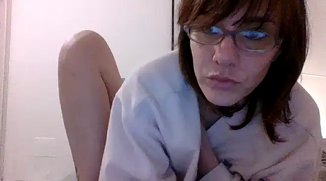 Emyly83 online show from 01/19/25, 06:32